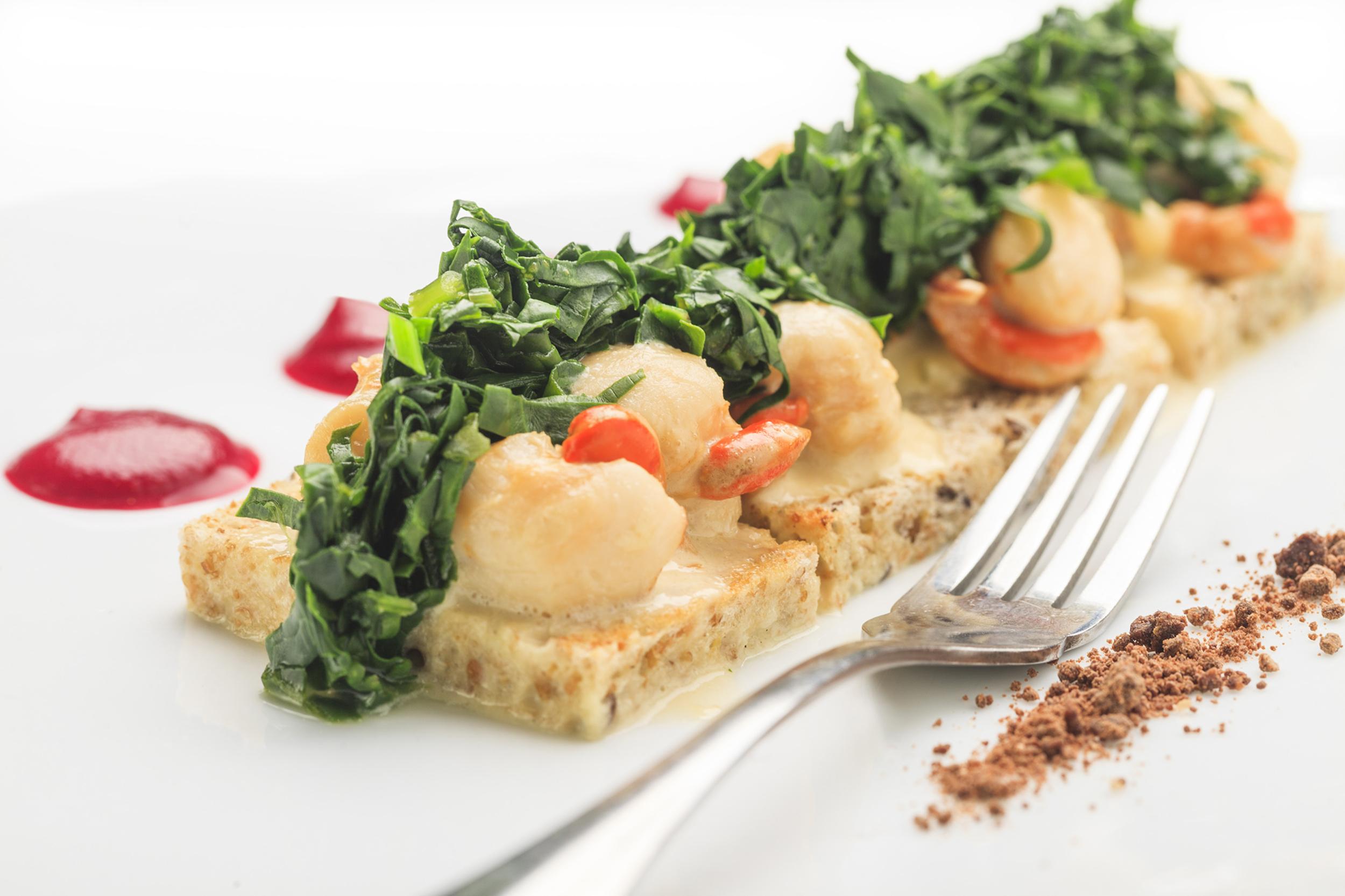Hotel Regal Pacific Сантьяго Экстерьер фото A dish of chickpeas with kale