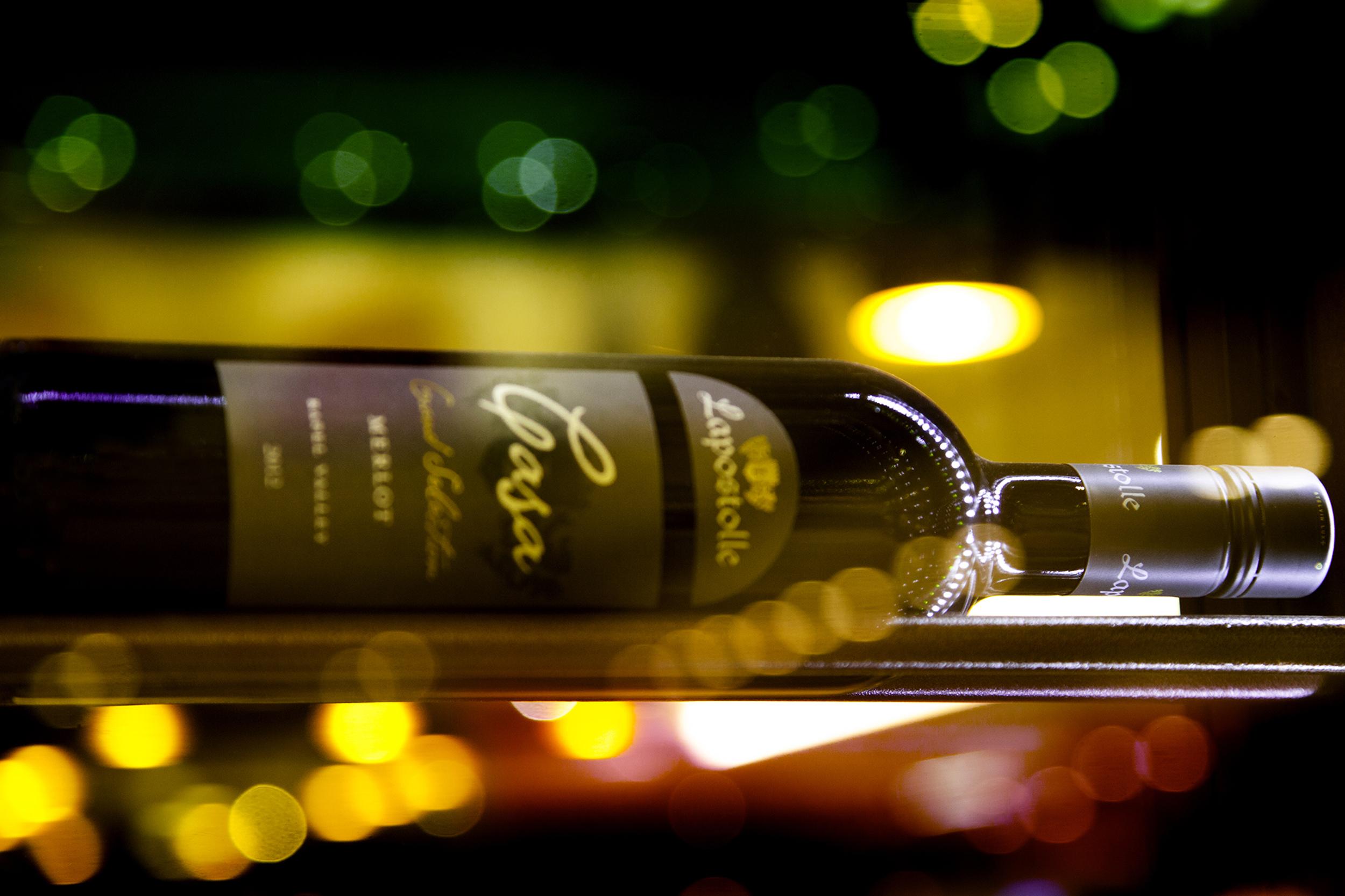 Hotel Regal Pacific Сантьяго Экстерьер фото A bottle of wine