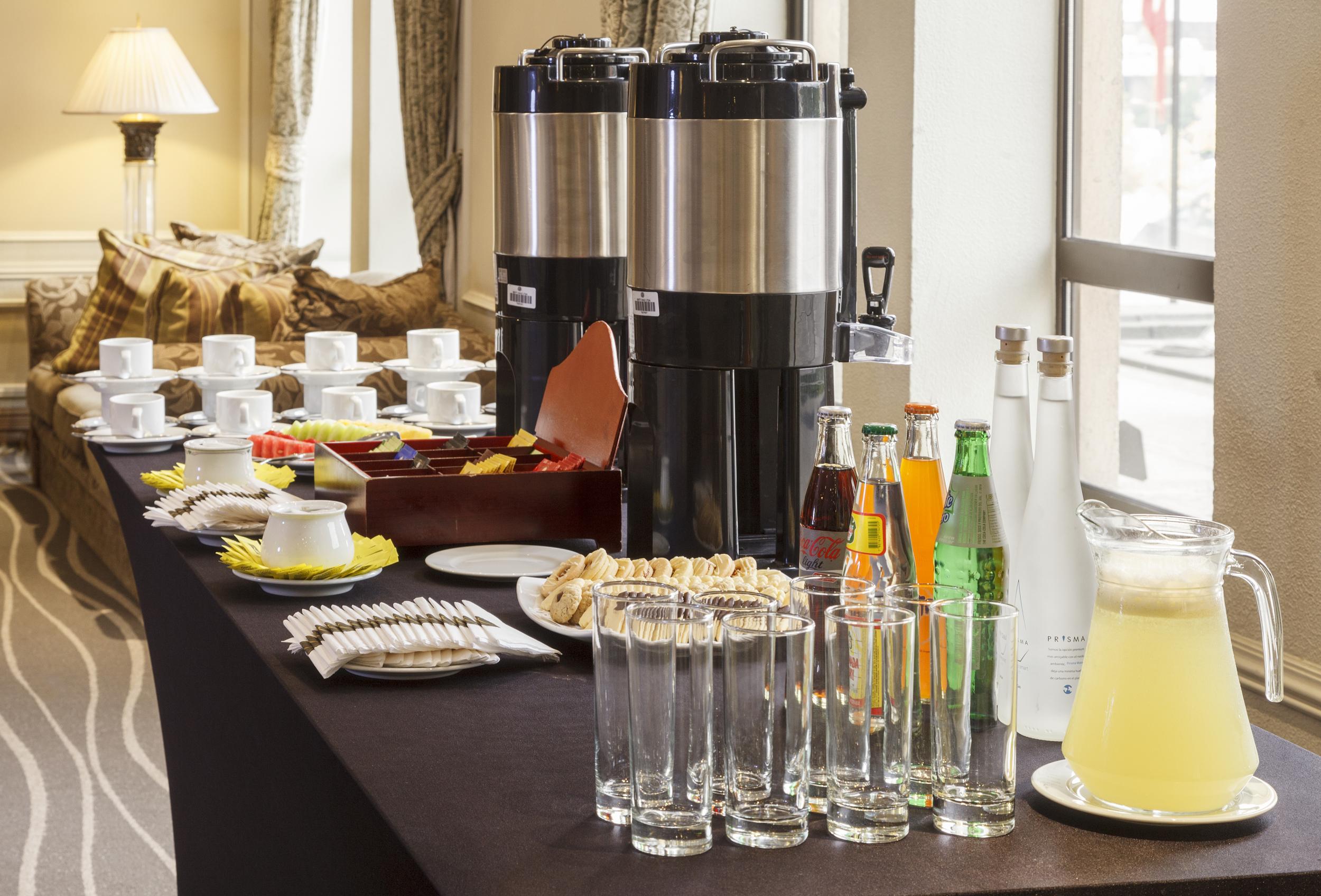 Hotel Regal Pacific Сантьяго Экстерьер фото A coffee break