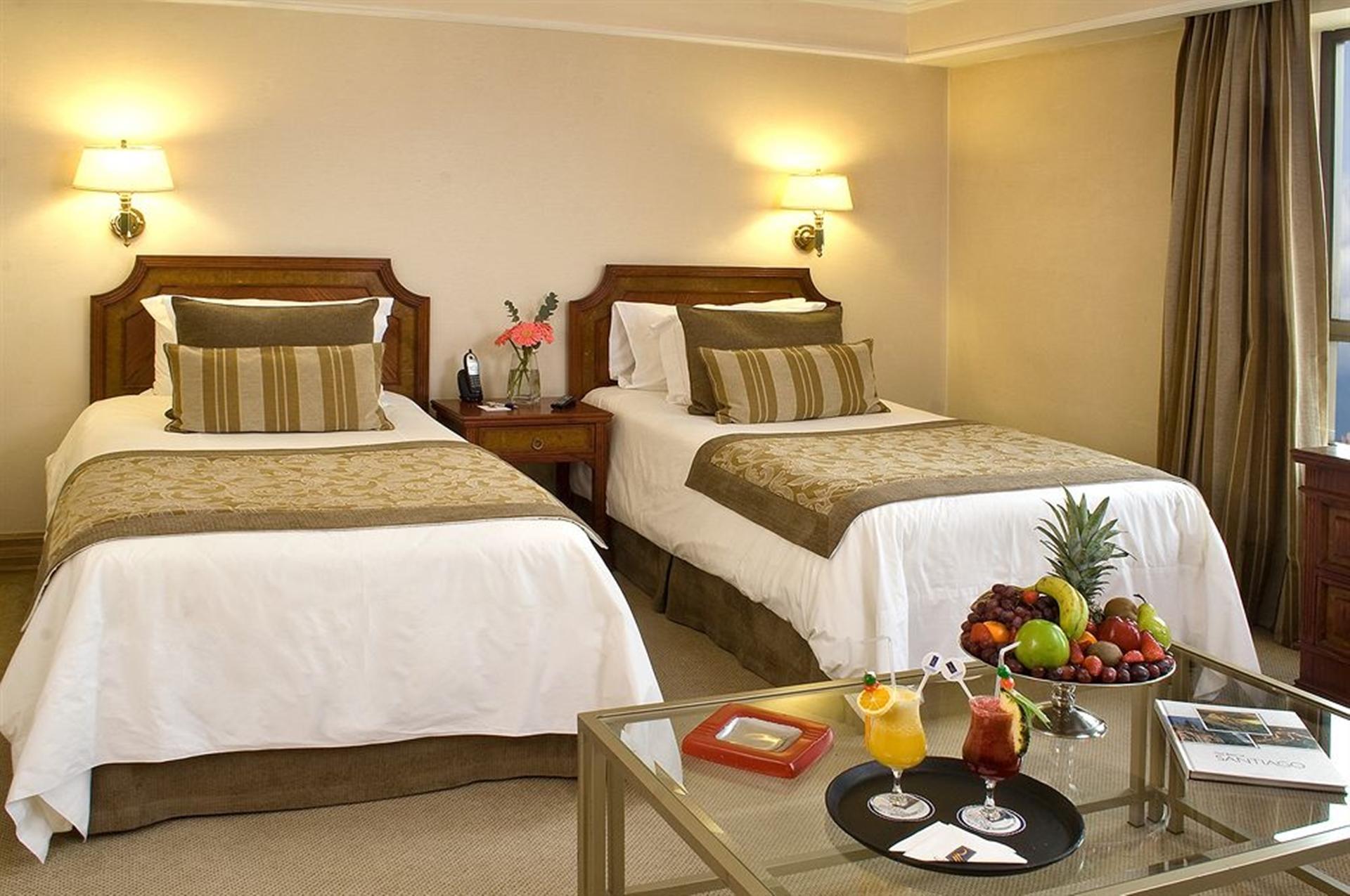 Hotel Regal Pacific Сантьяго Экстерьер фото A room at the hotel